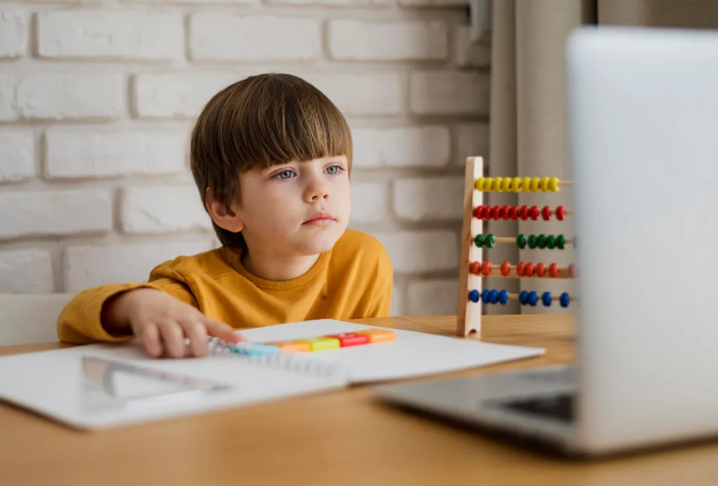 Disleksi ile Yaşamak ve Okula Uyum Sağlamak